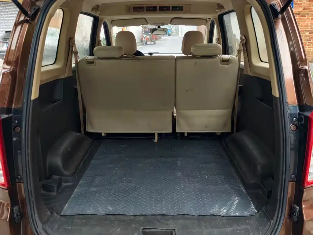 Wuling Hongguang — миниатюра 13