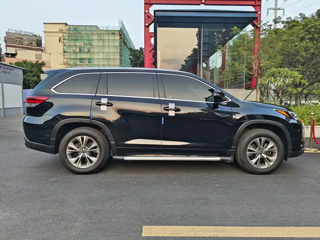 Toyota Highlander — миниатюра 9