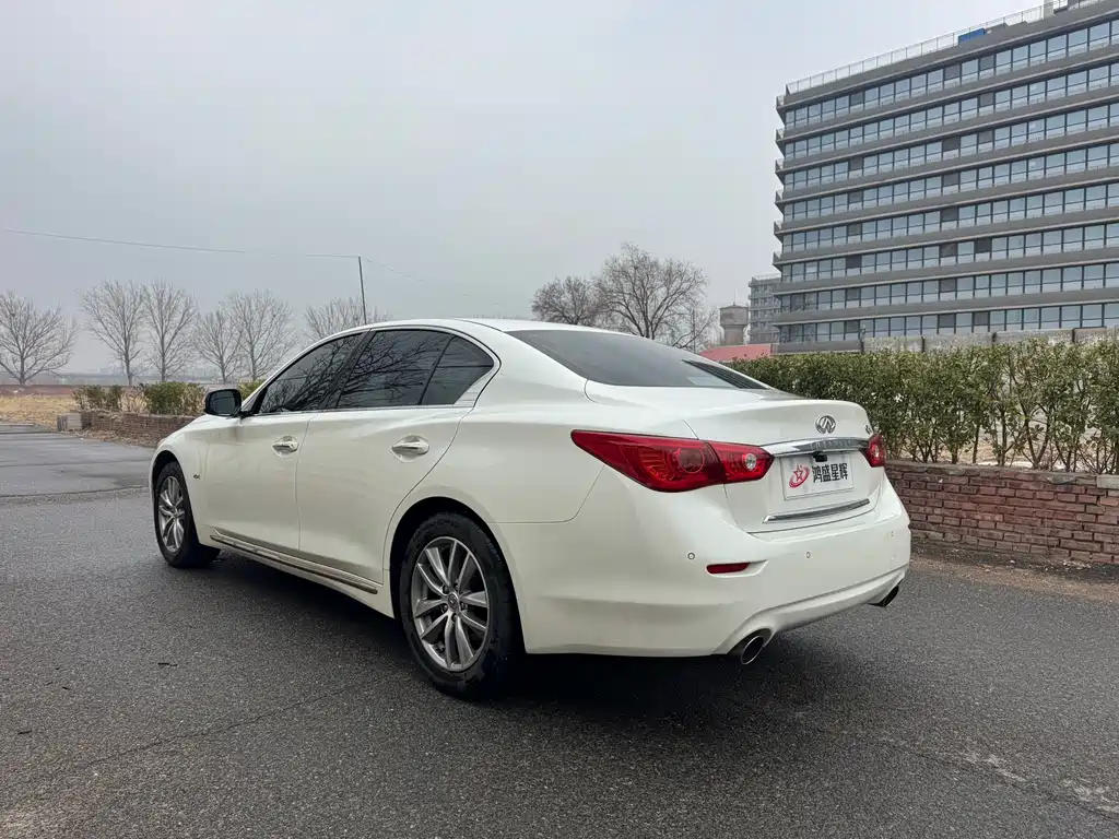 Infiniti Q50L 2015 2.0T Enjoy