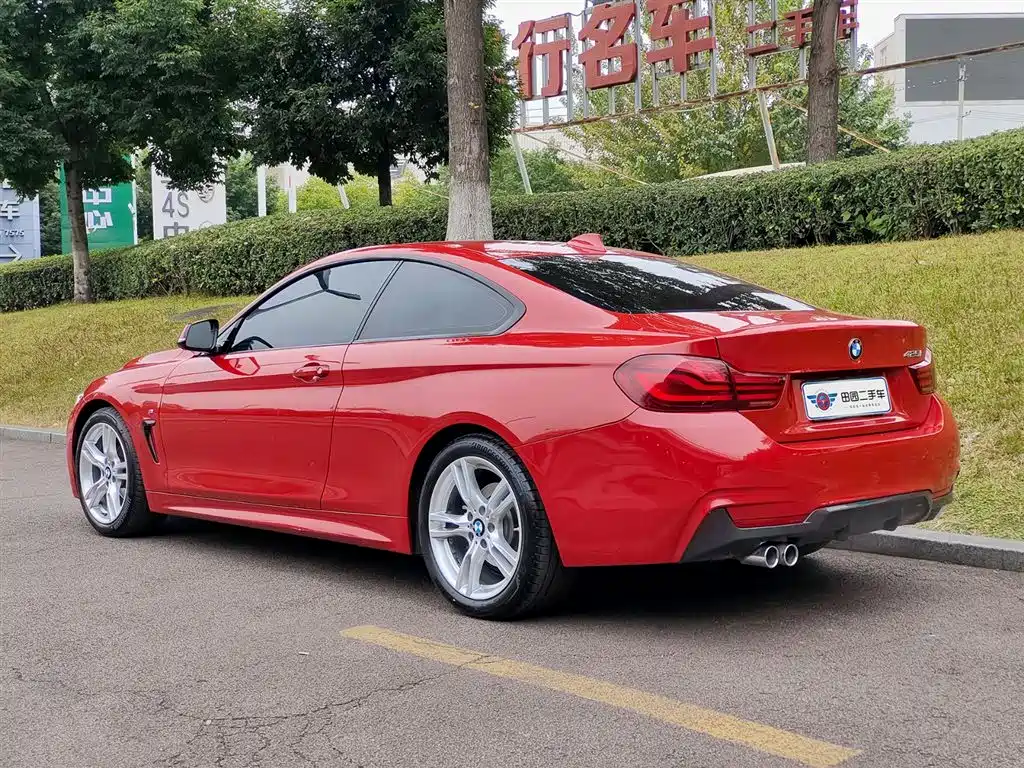 BMW 4 SERIES