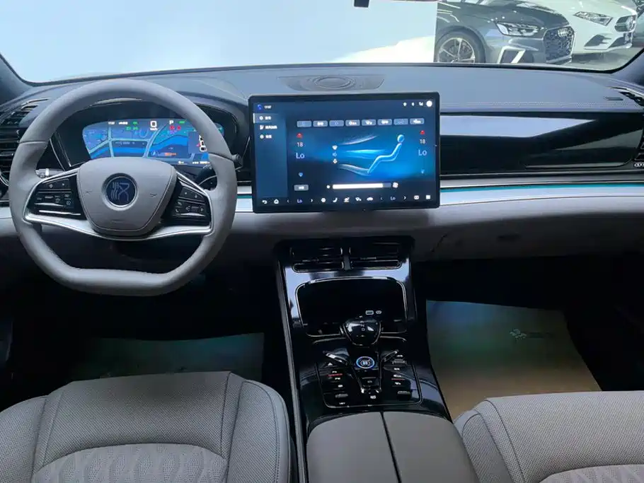 BYD Han — миниатюра 12