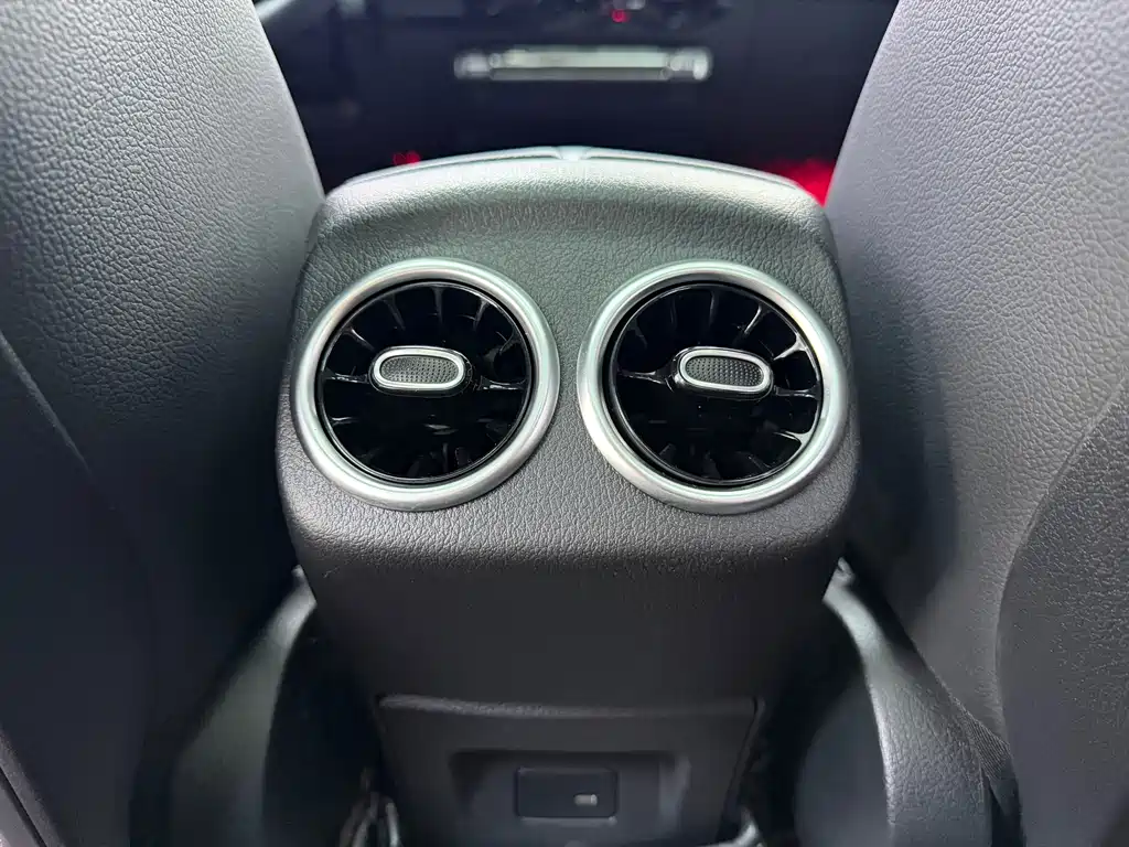 Mercedes-Benz A-Class — миниатюра 16