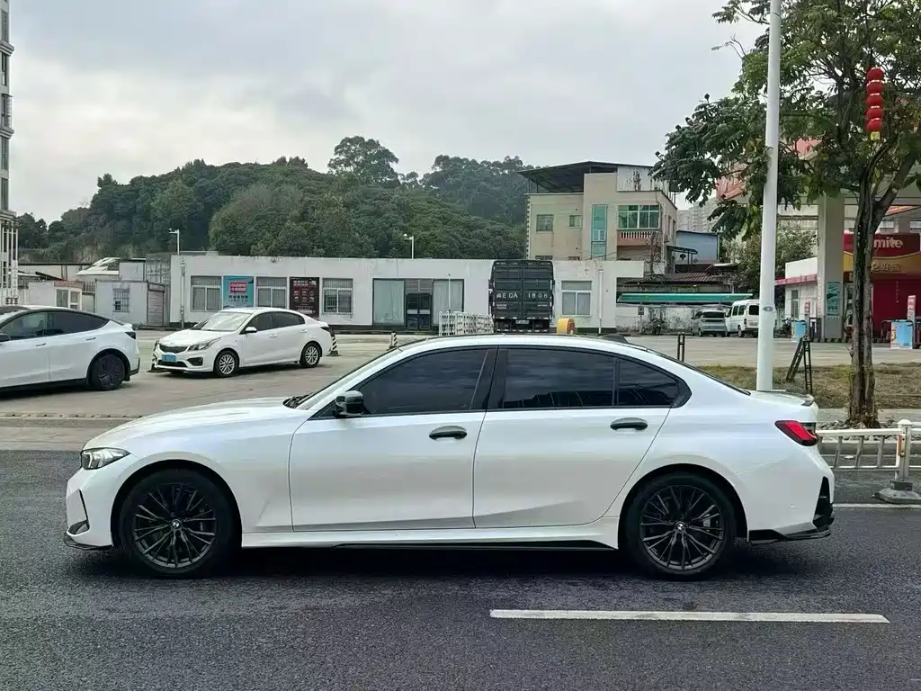 BMW 3 Series 3 2023 325Li M Sport