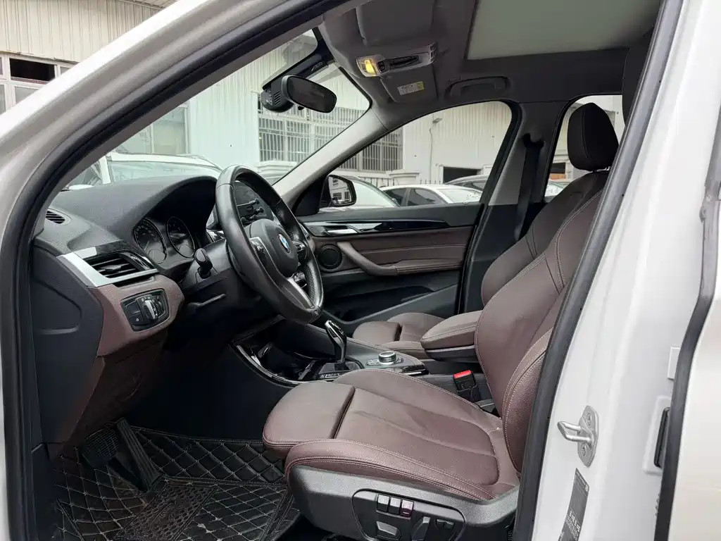BMW X1 2022 sDrive20Li Premium