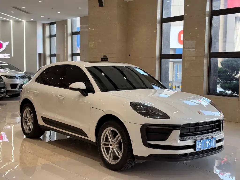 Porsche Macan — миниатюра 3