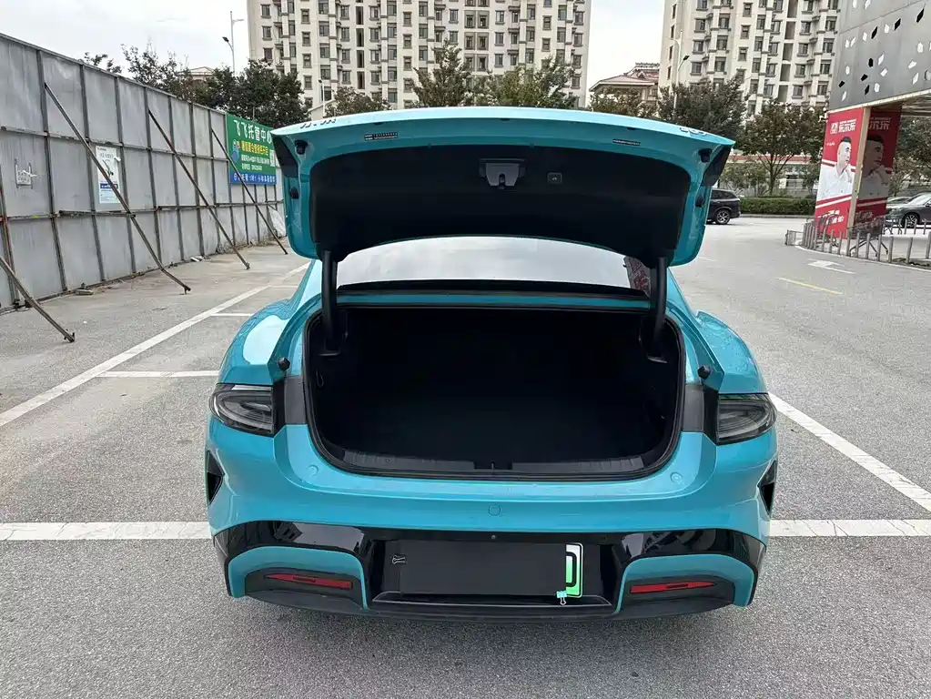 Xiaomi SU7 — миниатюра 12