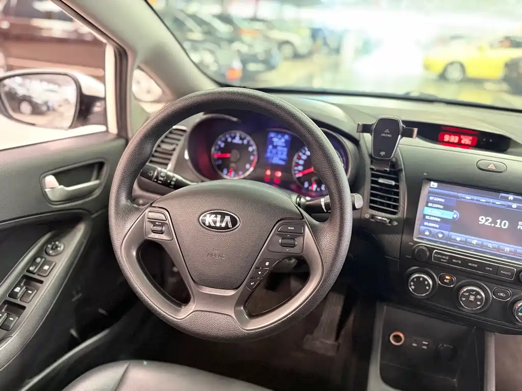 Kia K3 — миниатюра 8