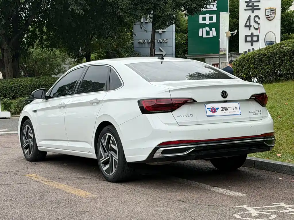Volkswagen Sagitar — миниатюра 4