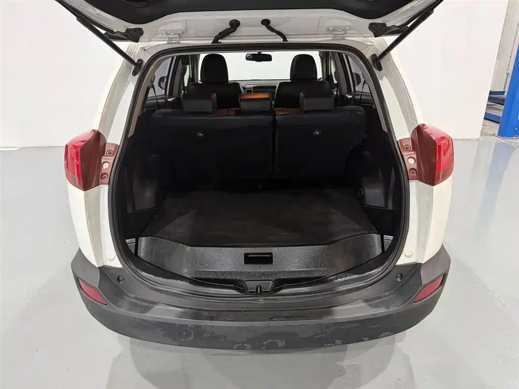 Toyota RAV4 2013 2.5L AT Elite