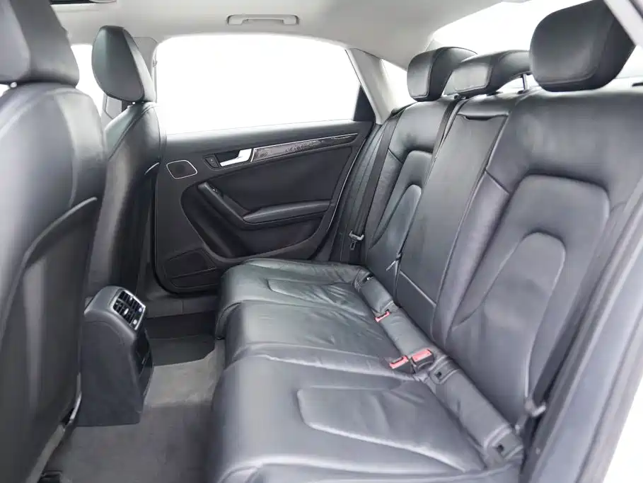 Audi A4L — миниатюра 14