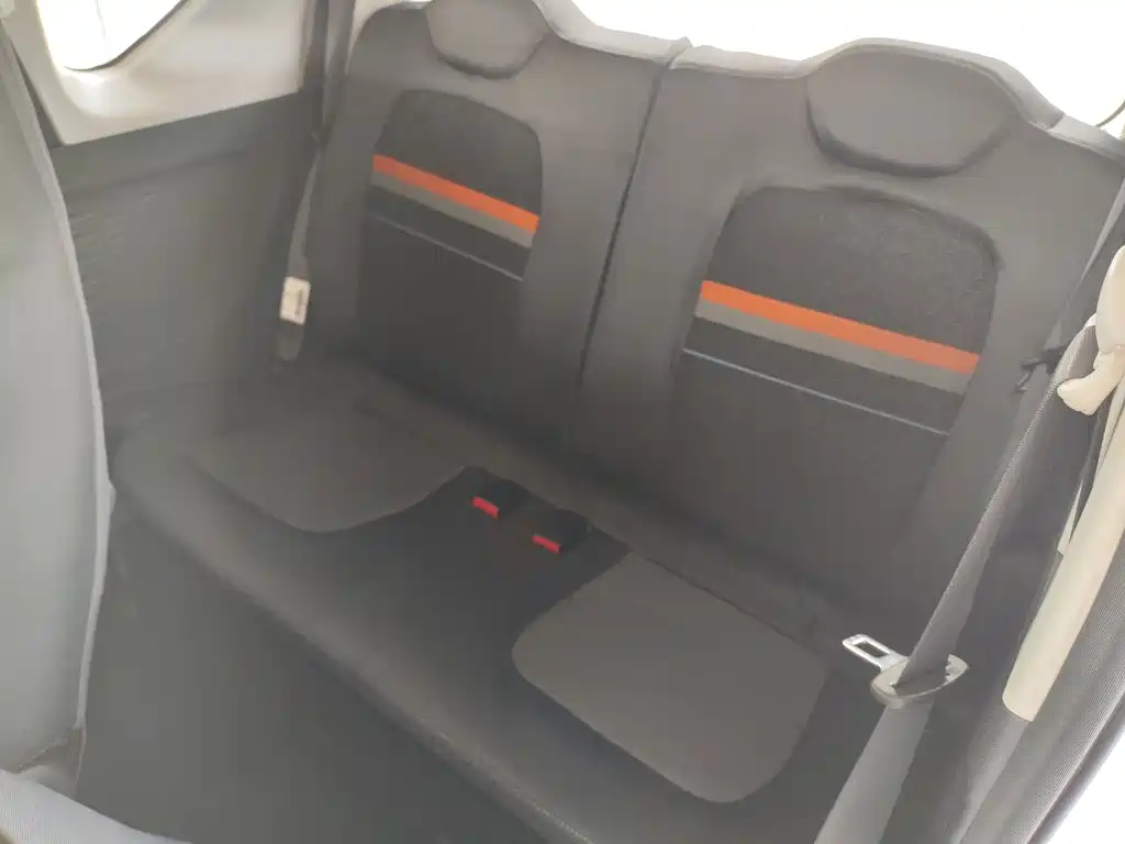 Wuling MINIEV — миниатюра 17
