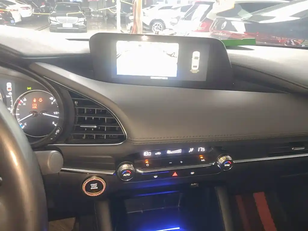 Mazda 3 Axela — миниатюра 13