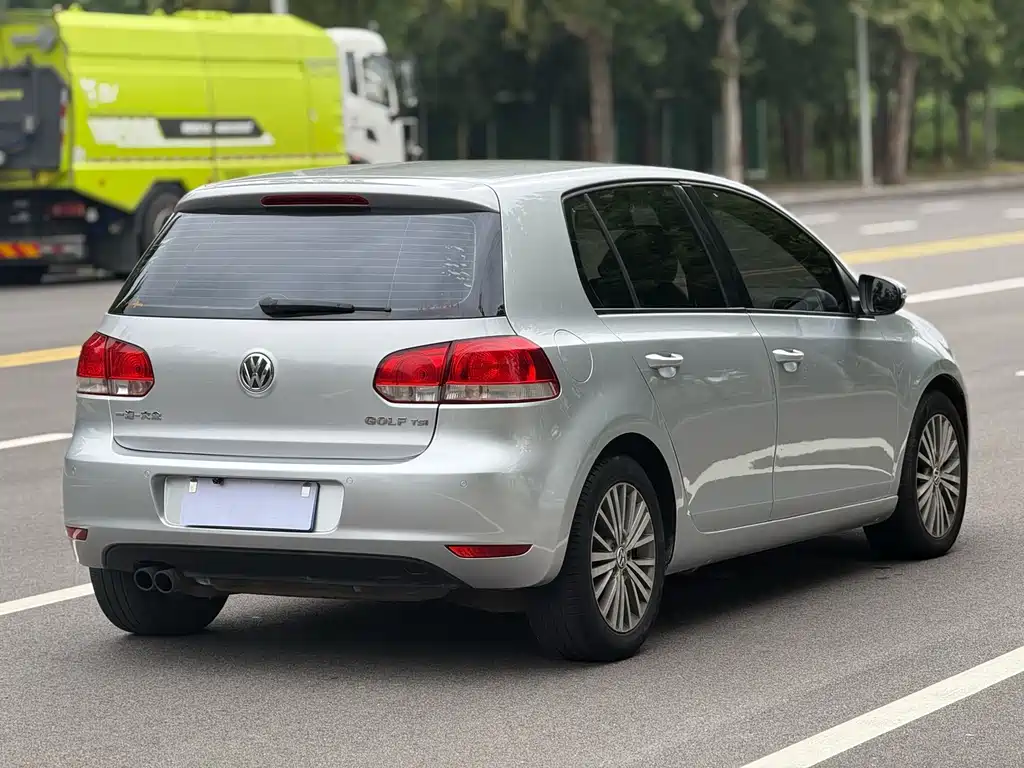 Volkswagen Golf — миниатюра 6