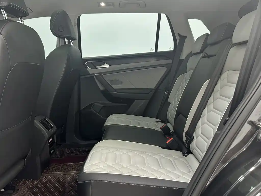 Volkswagen Tayron 2023 280TSI Luxury Plus