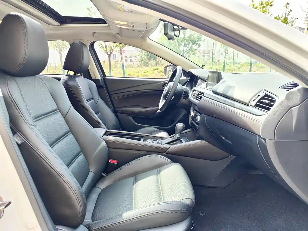 Mazda Atenza — миниатюра 5