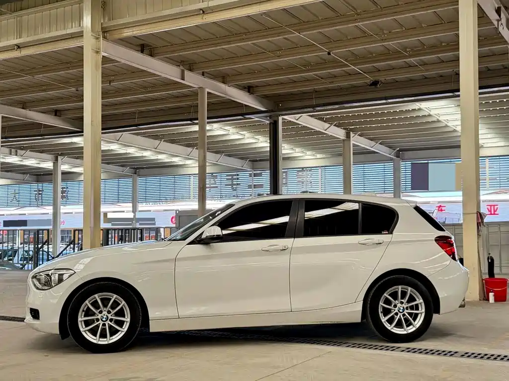 BMW 1 Series (Import) — миниатюра 7