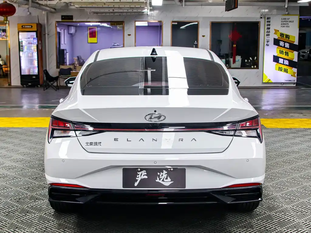 Hyundai Elantra — миниатюра 20