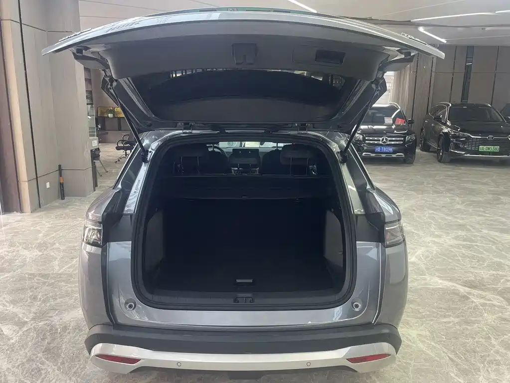 BYD L DM-i — миниатюра 8