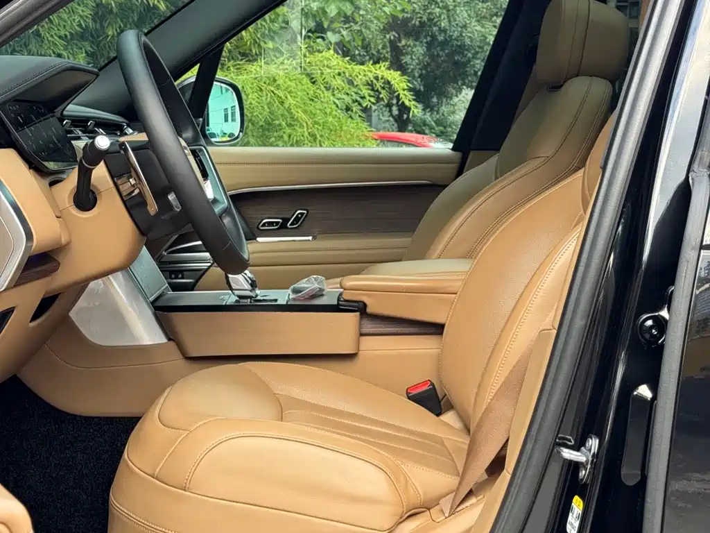 Land Rover Range Rover — миниатюра 7
