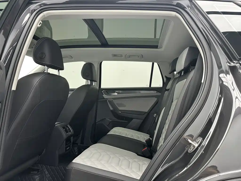 Volkswagen Tayron 2023 280TSI Luxury Plus