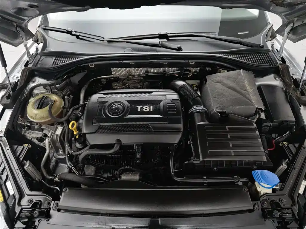 Skoda Superb 2016 TSI330 DSG