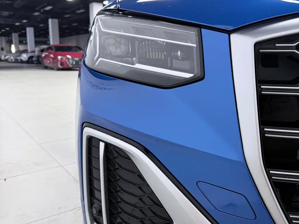 Audi Q2L 2022 35 TFSI Fashion