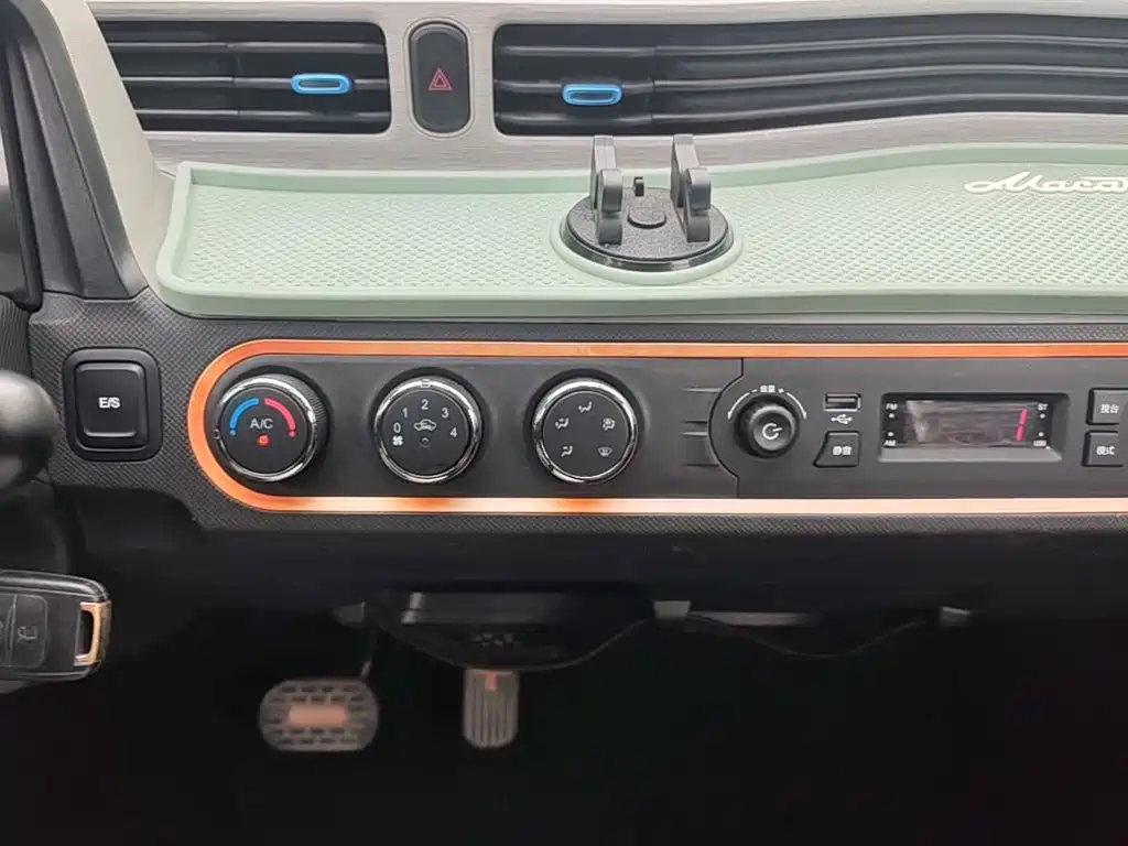 Wuling MINIEV — миниатюра 13