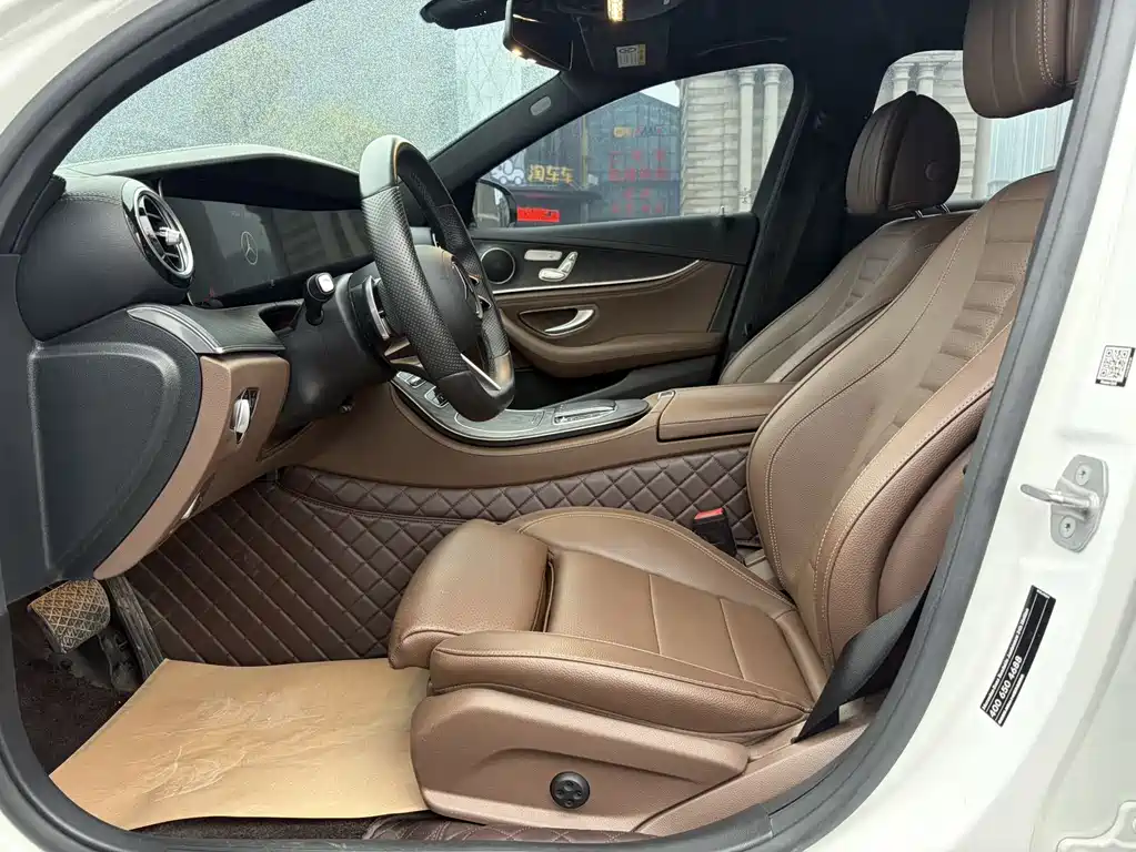 MERCEDES-BENZ E CLASS