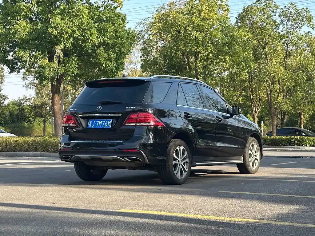 Mercedes-Benz GLE (Import) — миниатюра 4