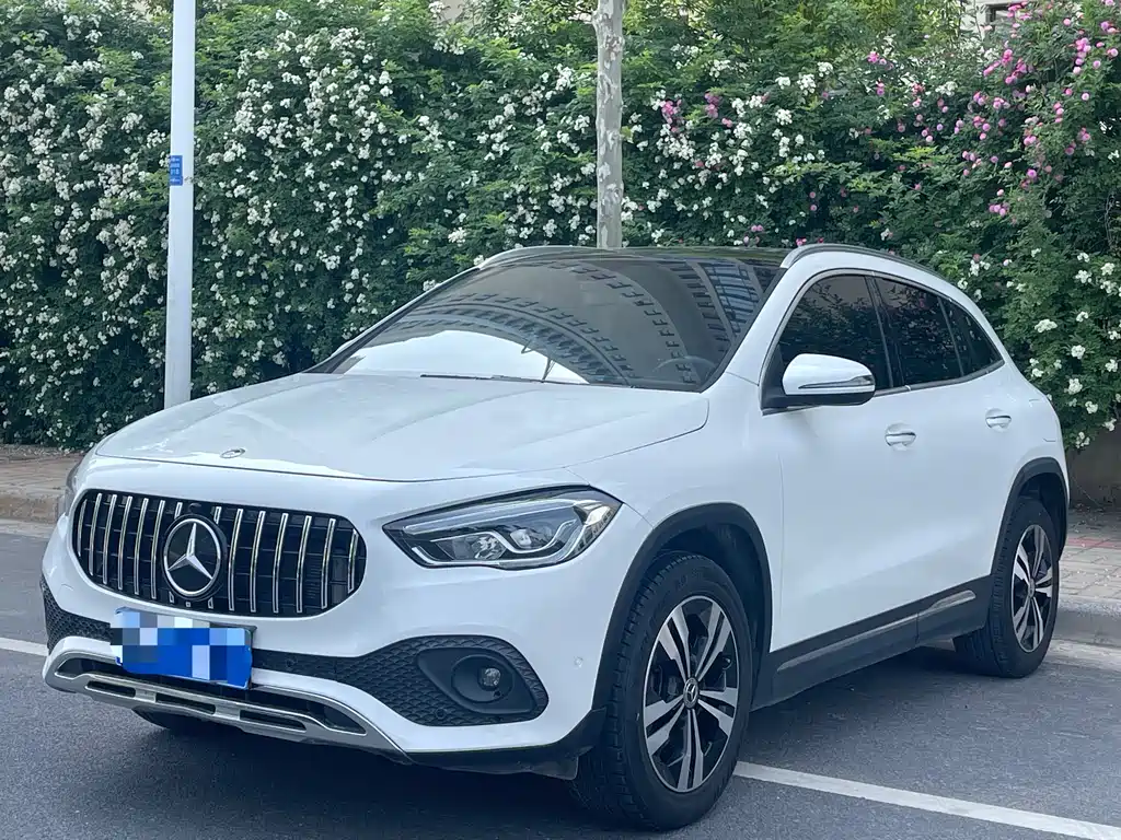 Mercedes-Benz GLA 2020