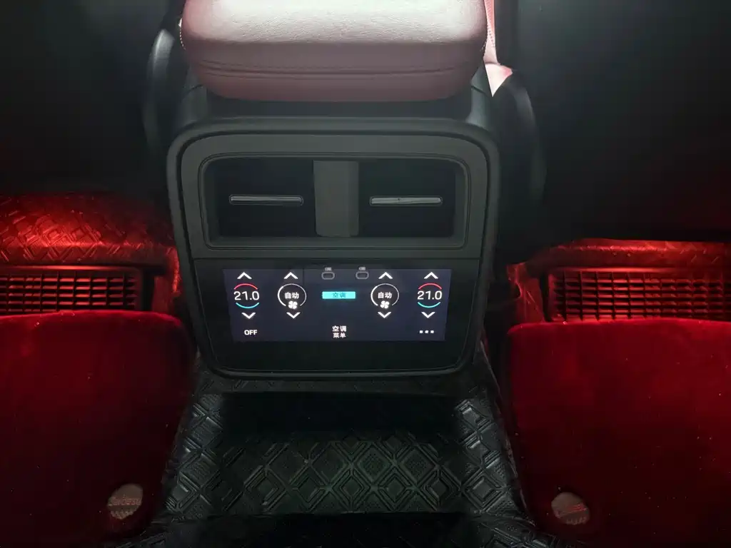 Porsche Taycan — миниатюра 17