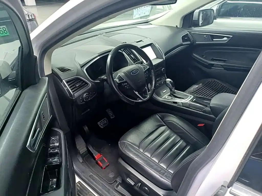 Ford Edge — миниатюра 16