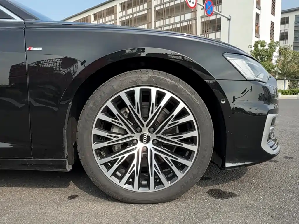 Audi A6L — миниатюра 7