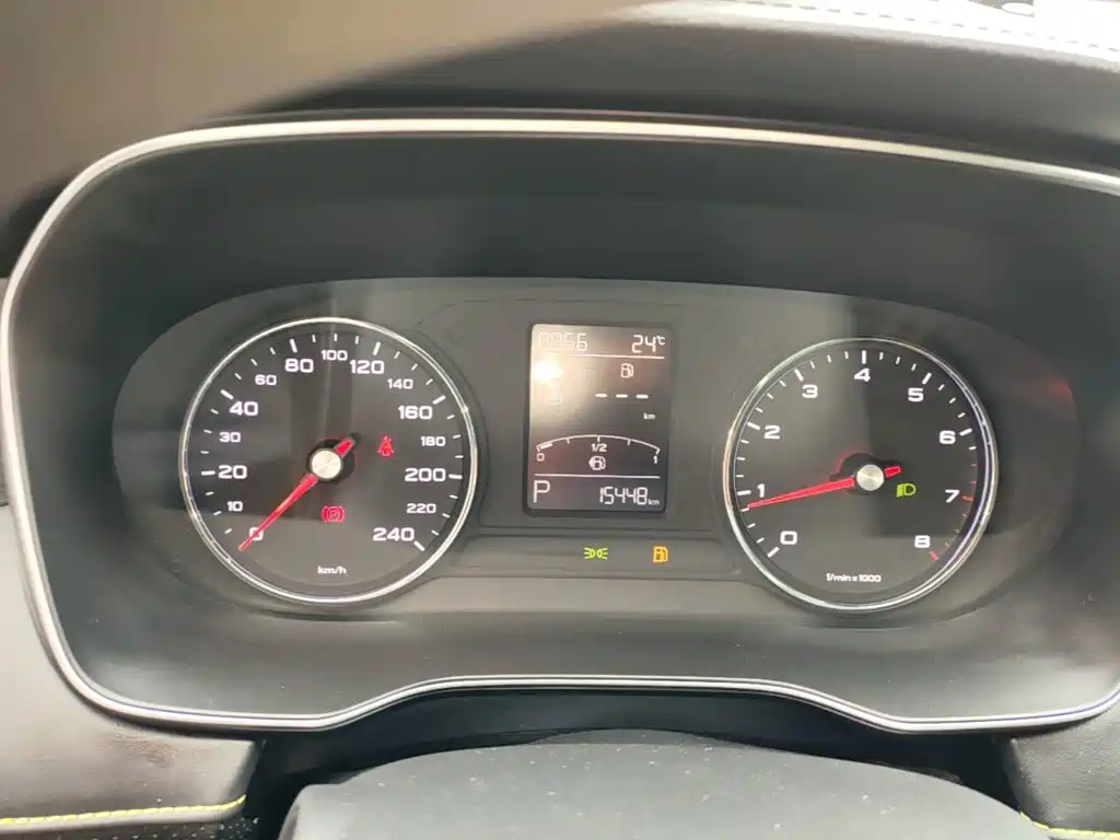 Roewe RX5 — миниатюра 12