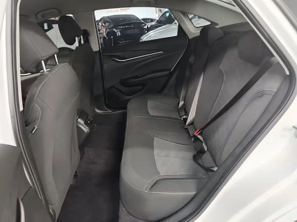Buick Excelle — миниатюра 17