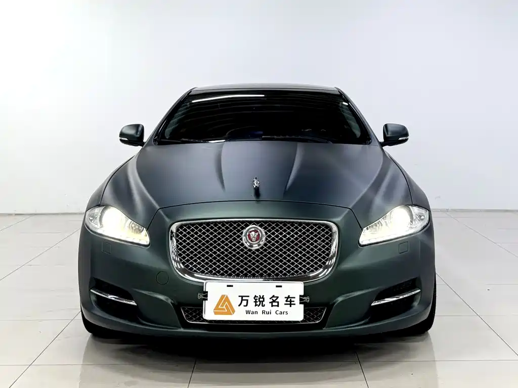 Jaguar XJ — миниатюра 2