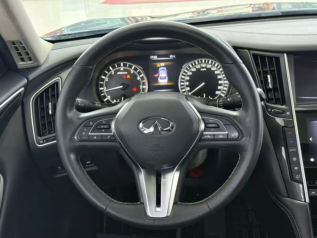 INFINITI Q50L