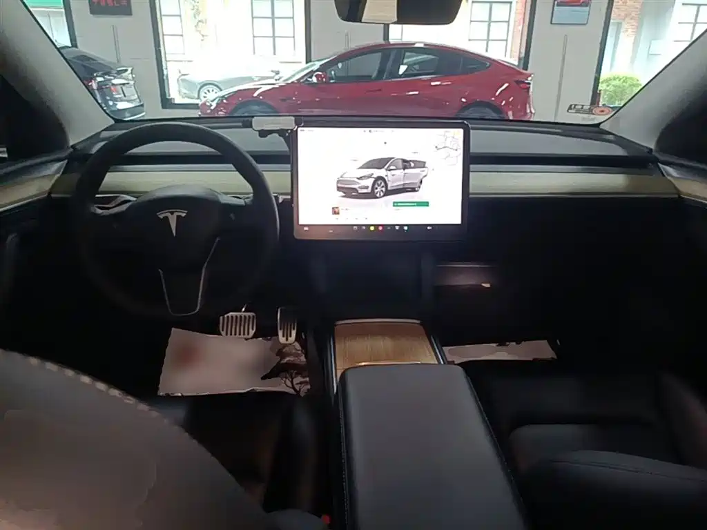 Tesla Model Y — фотографии объявления, Фото 10