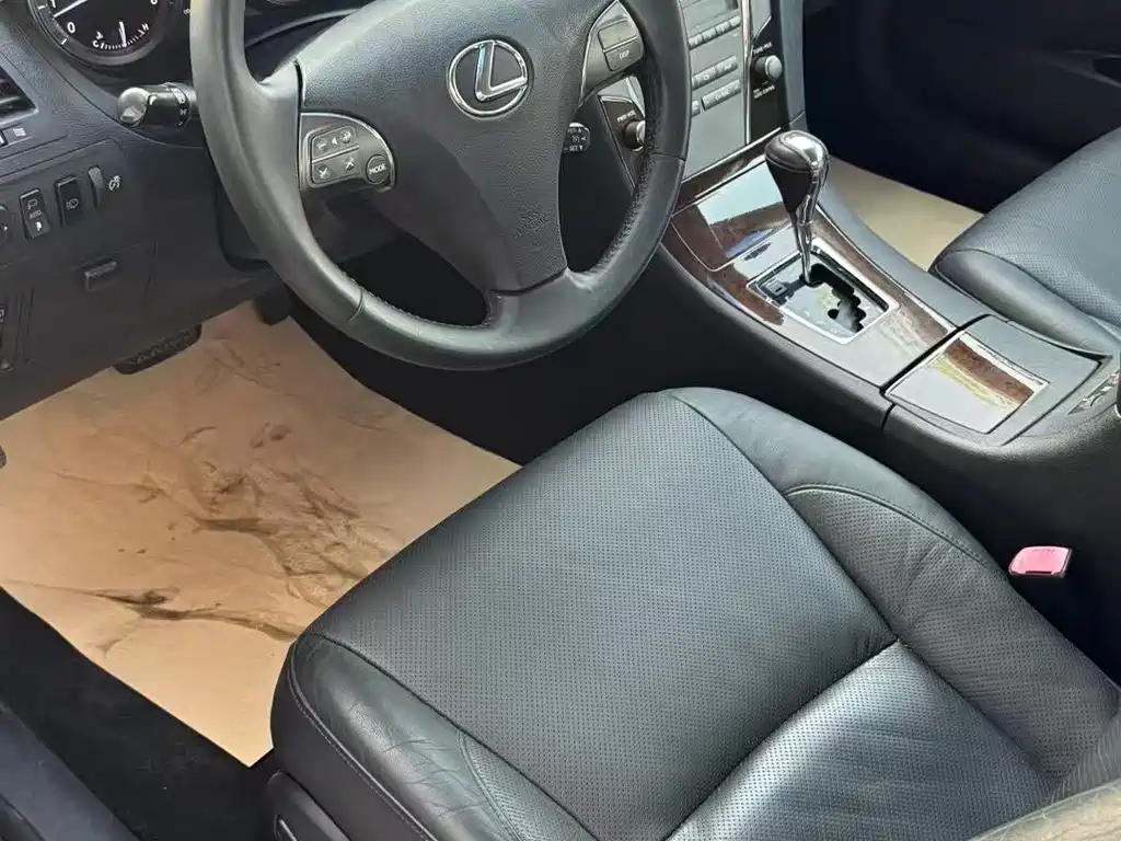 Lexus ES — миниатюра 5