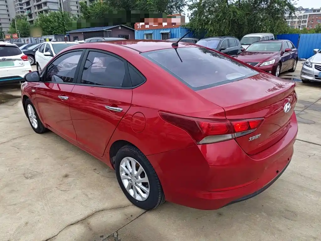 Hyundai Verna — миниатюра 5