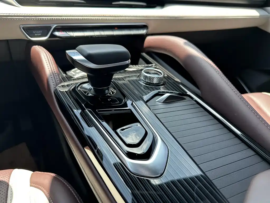 Geely Xingyue L — миниатюра 12