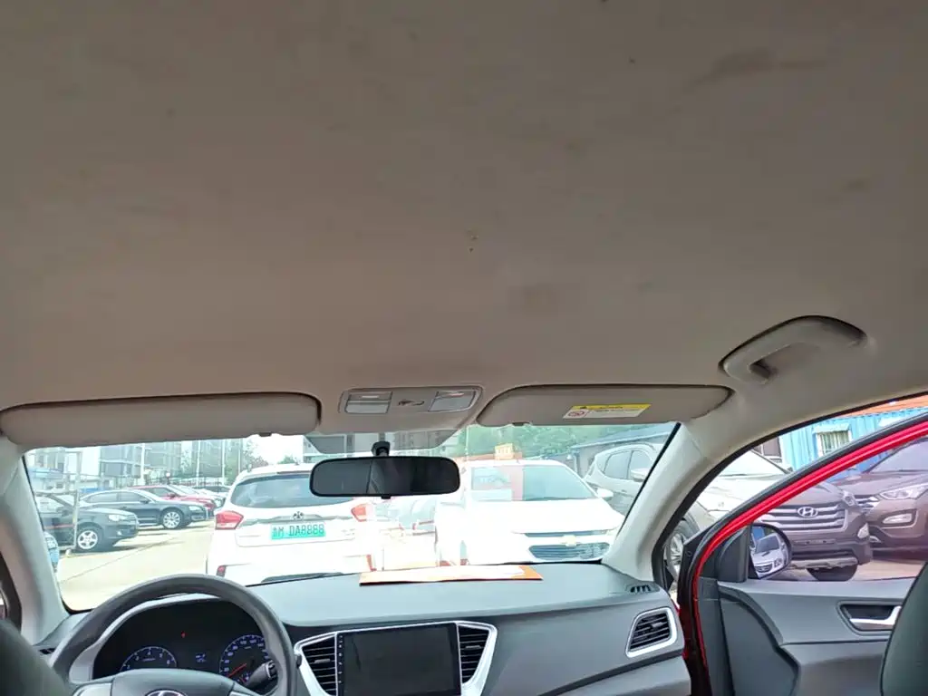 Hyundai Verna — миниатюра 18