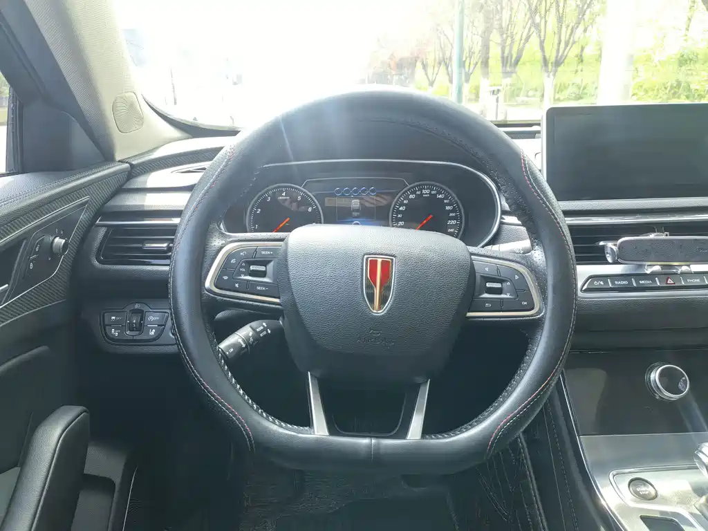 Hongqi Hongqi H5 — миниатюра 4
