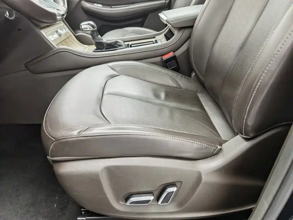 Roewe RX8 — миниатюра 20