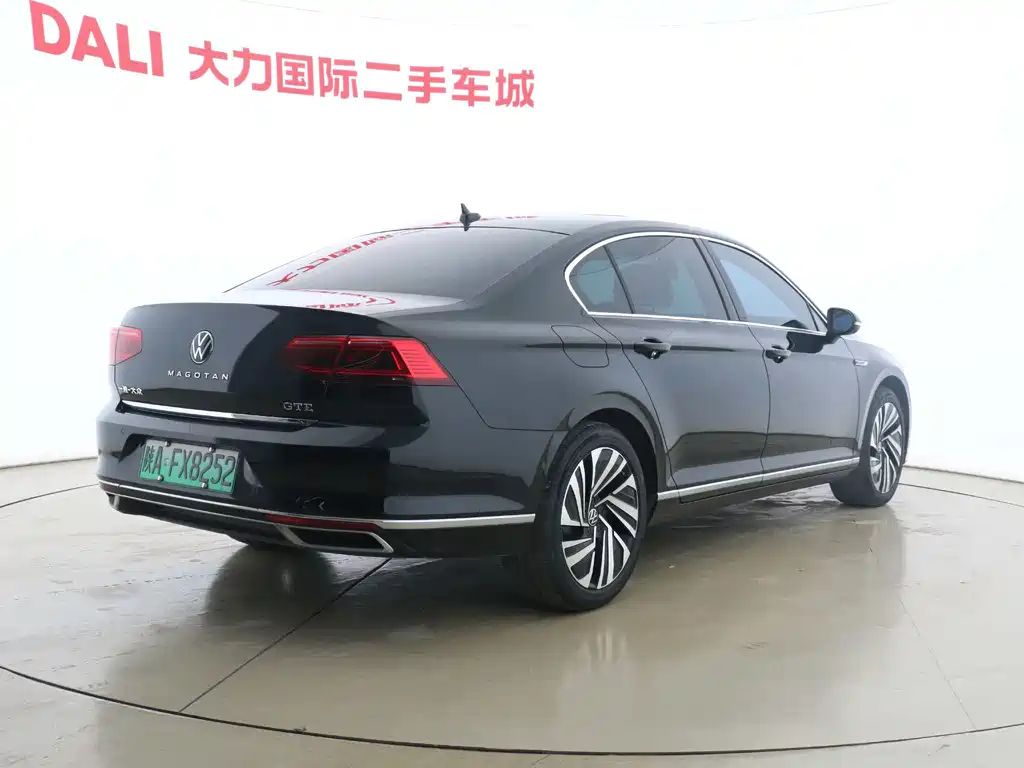 VOLKSWAGEN MAGOTAN GTE PLUG IN HYBRID