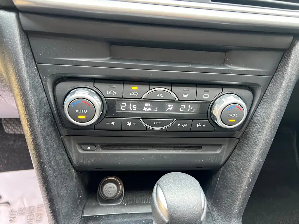 Mazda 3 Axela — миниатюра 17