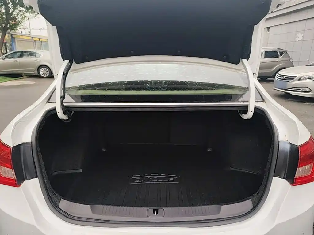 Buick Excelle — миниатюра 19