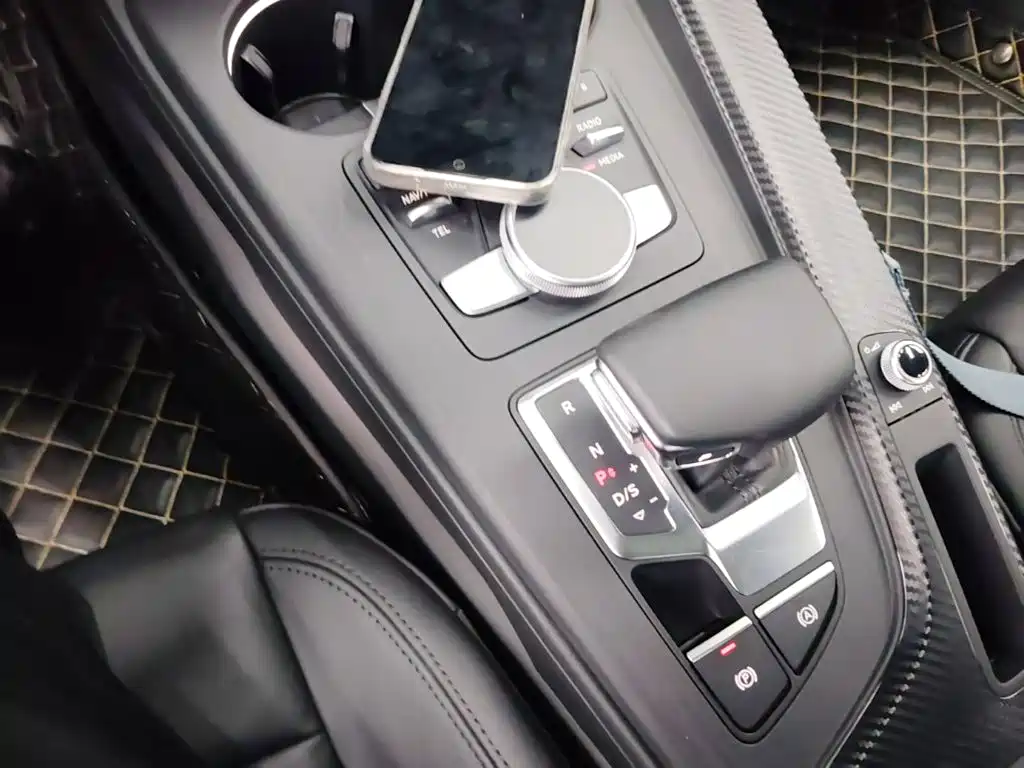 Audi A4L — миниатюра 14