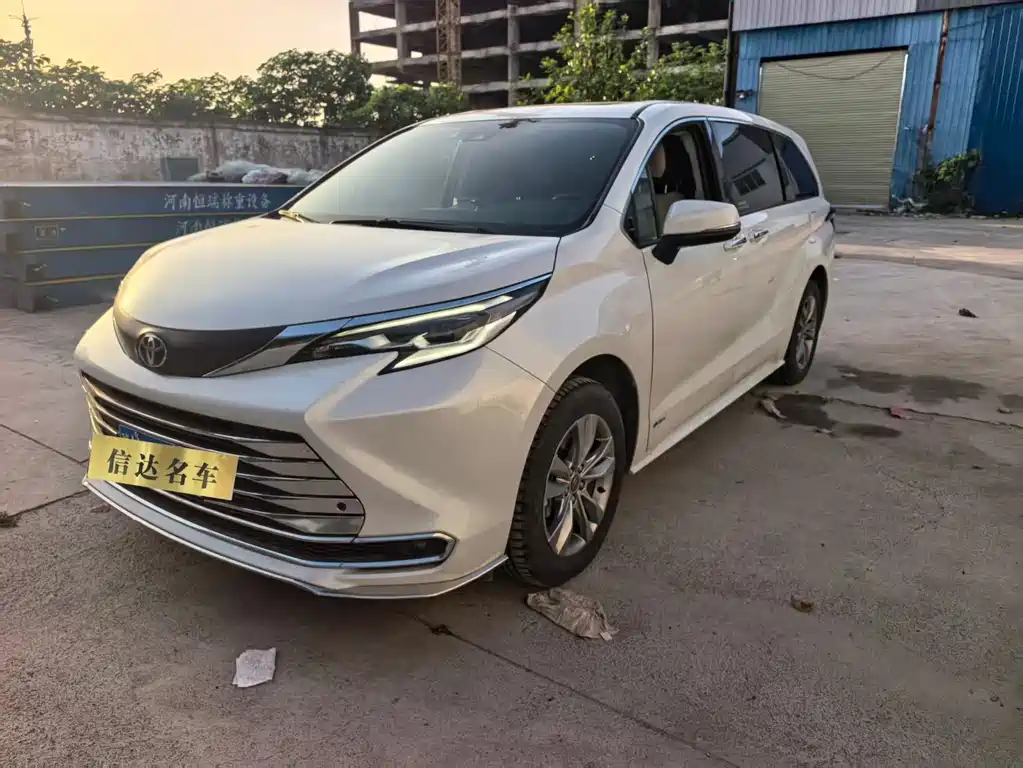 Toyota Sienna 2024