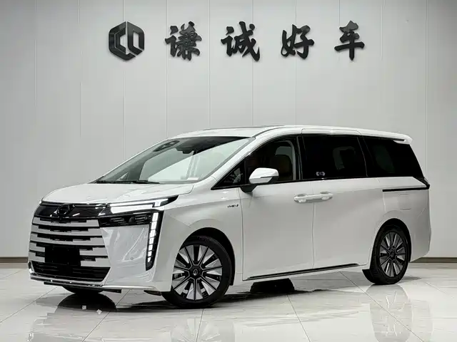 2025 GAC Trumpchi E8